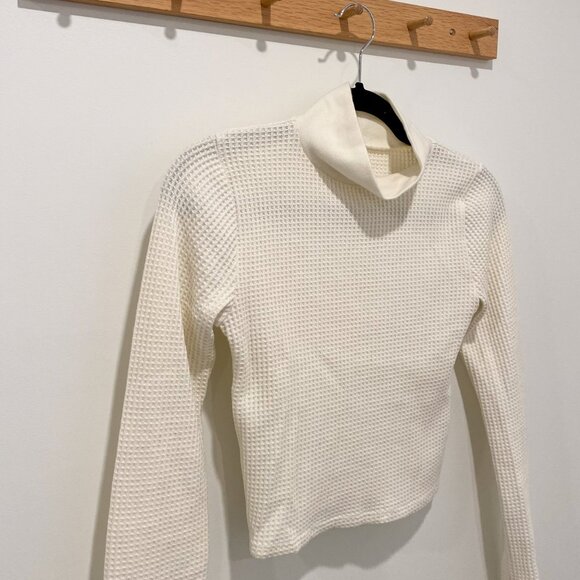 Aerie Ivory Waffle Cropped Long Sleeve Turtleneck Size Small - Picture 2 of 3